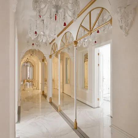 Lägenhet Luxury 4-bdrm With Private Terrace