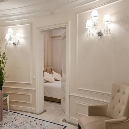 Luxury 4-bdrm With Private Terrace 公寓 *