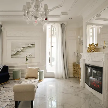 Luxury 4-bdrm With Private Terrace 公寓 里加